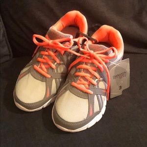 New Girls Size 3 Danskin Now Athletic Shoes